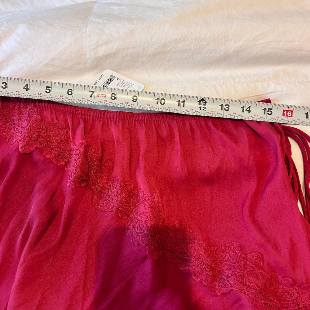 Free People NWT Soft Flutter half slip, Cerise, Med - Picture 5 of 9